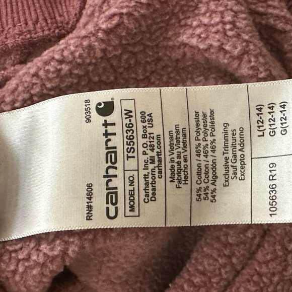 Carhartt Women's Sweater in Maroon and Pink - Picture 7 of 8